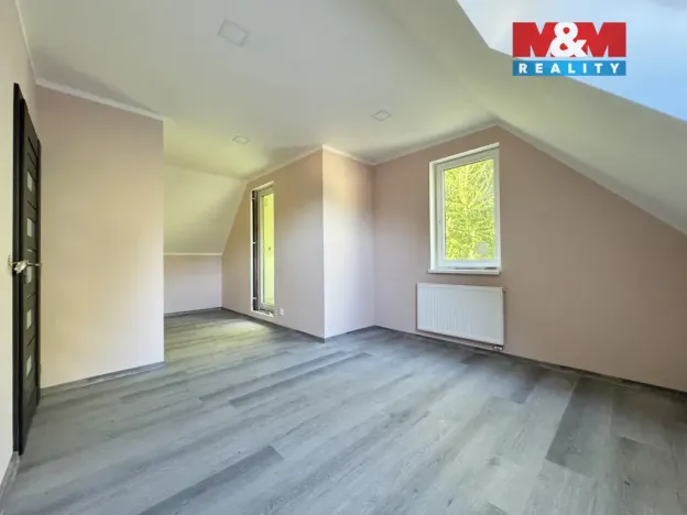 Prodej rodinného domu, Smolné Pece, 202 m2