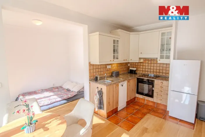 Pronájem bytu 2+kk, Praha, Názovská, 50 m2