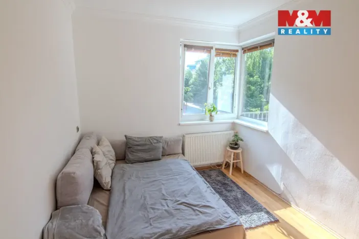 Pronájem bytu 2+kk, Praha, Názovská, 50 m2