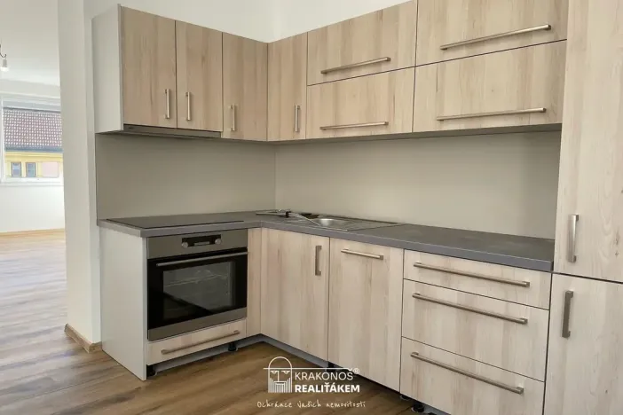 Pronájem bytu 2+kk, Hranice - Hranice I-Město, Pernštejnské náměstí, 55 m2