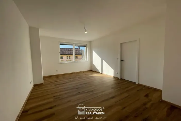 Pronájem bytu 2+kk, Hranice - Hranice I-Město, Pernštejnské náměstí, 55 m2