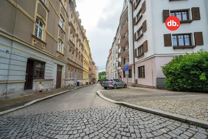 Prodej bytu 2+1, Karlovy Vary, Raisova, 62 m2