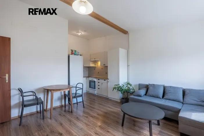 Pronájem bytu 2+kk, Praha - Žižkov, Biskupcova, 38 m2