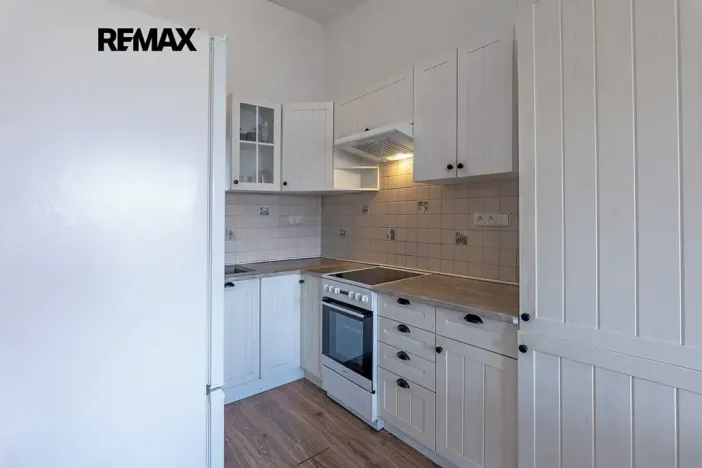 Pronájem bytu 2+kk, Praha - Žižkov, Biskupcova, 38 m2