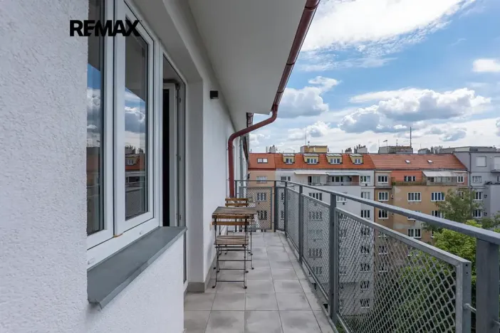 Pronájem bytu 2+kk, Praha - Žižkov, Biskupcova, 38 m2