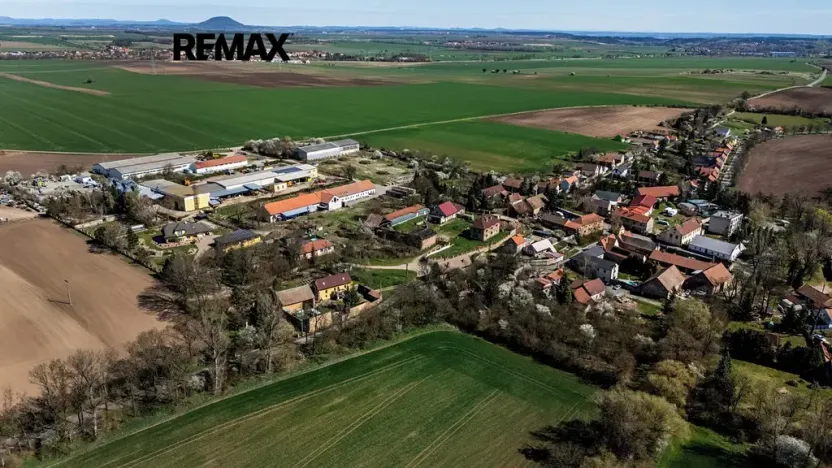 Prodej činžovního domu, Černuc, 330 m2