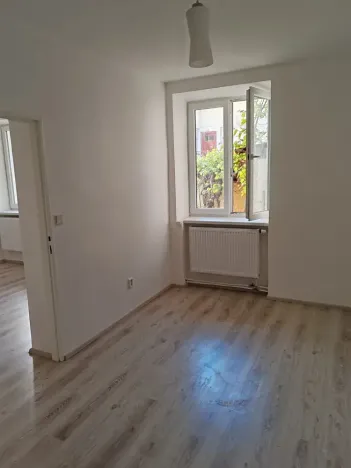 Pronájem bytu 2+kk, Třebíč, Karlovo nám., 46 m2