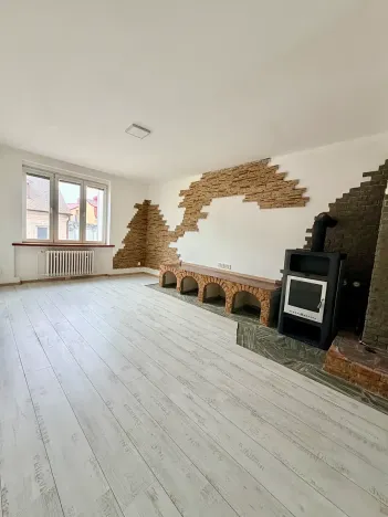 Pronájem bytu 2+1, Aš, Hlavní, 77 m2
