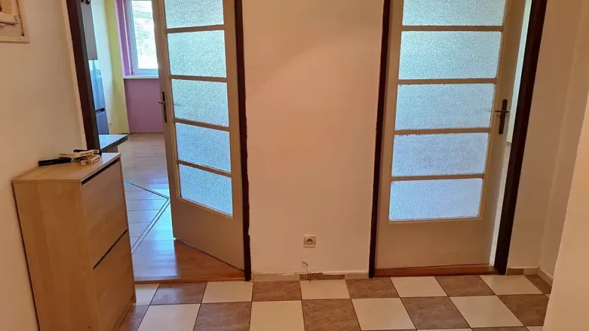 Pronájem bytu 2+kk, Praha - Podolí, Podolská, 47 m2
