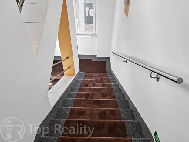 Pronájem kanceláře, Karlovy Vary, Bělehradská, 107 m2