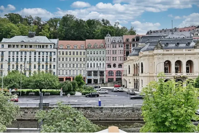 Prodej bytu 3+kk, Karlovy Vary, Divadelní náměstí, 147 m2