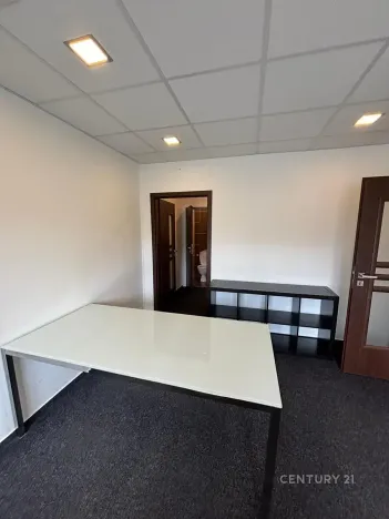 Pronájem kanceláře, Most, Obránců míru, 68 m2