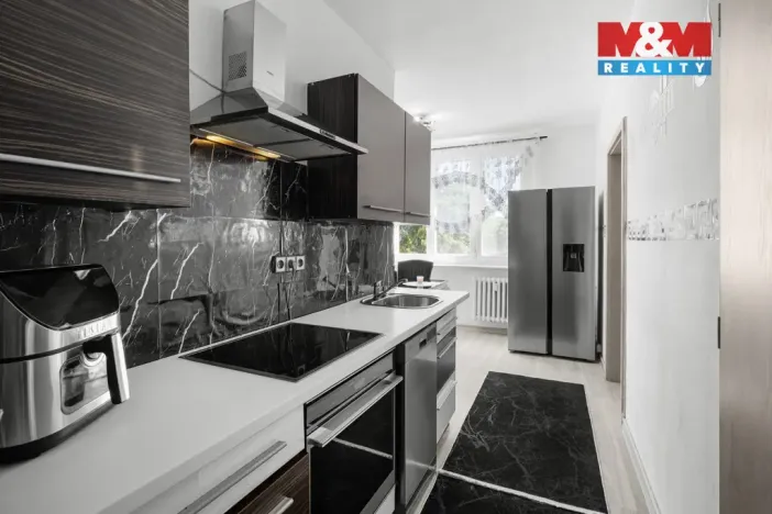 Prodej bytu 4+1, Postoloprty, Jiráskovo náměstí, 77 m2