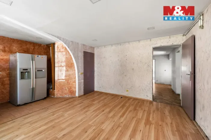 Prodej rodinného domu, Rynholec, nám. 1. máje, 363 m2