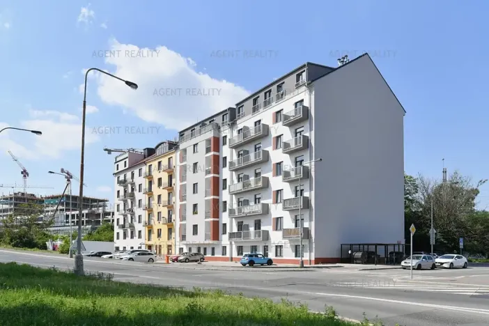 Pronájem bytu 1+kk, Praha - Holešovice, V závětří, 41 m2