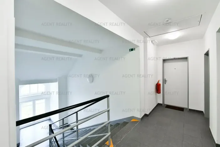 Pronájem bytu 1+kk, Praha - Holešovice, V závětří, 41 m2