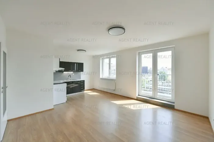 Pronájem bytu 1+kk, Praha - Holešovice, V závětří, 41 m2