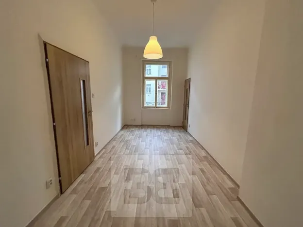 Pronájem bytu 2+kk, Praha - Žižkov, Hartigova, 38 m2