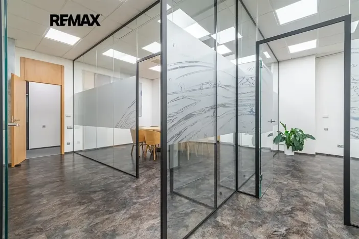 Pronájem kanceláře, Plzeň, Otýlie Beníškové, 63 m2
