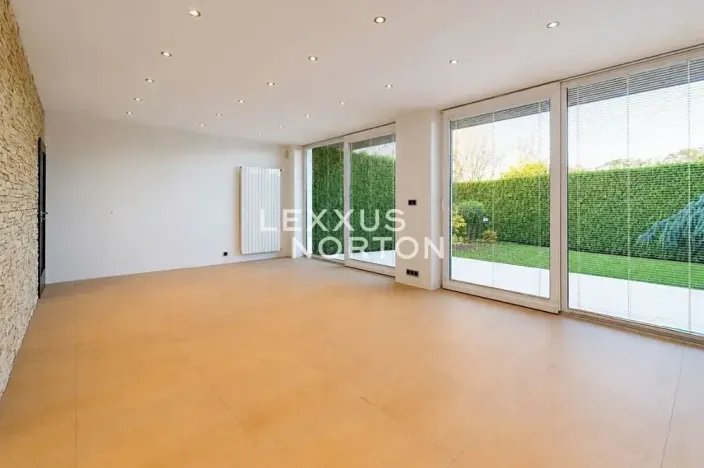 Pronájem rodinného domu, Praha - Stodůlky, Hlušičkova, 300 m2
