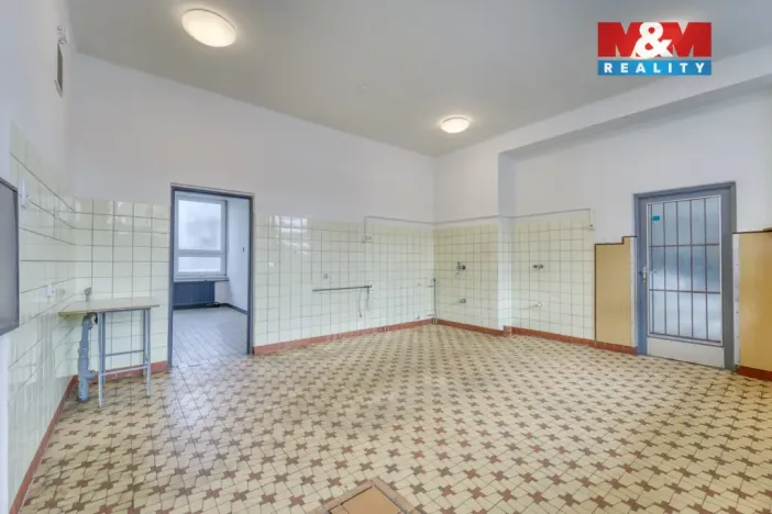 Pronájem obchodního prostoru, Klatovy - Klatovy III, Nádražní, 38 m2