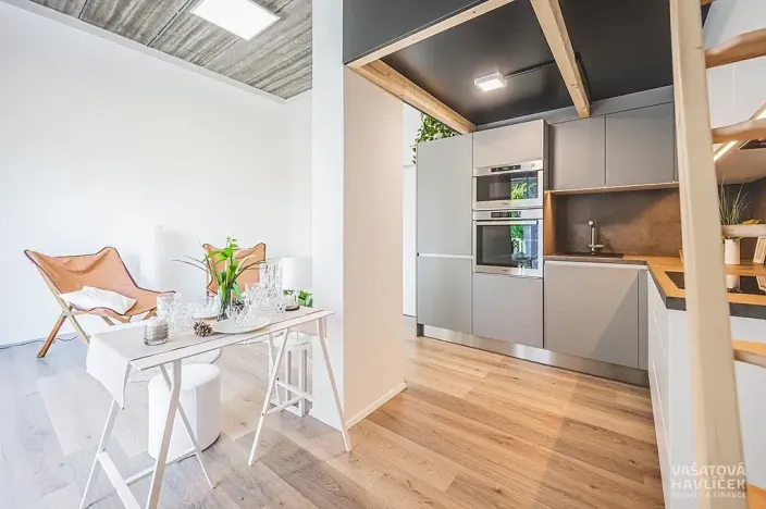 Prodej bytu 1+kk, Hradec Králové, 44 m2