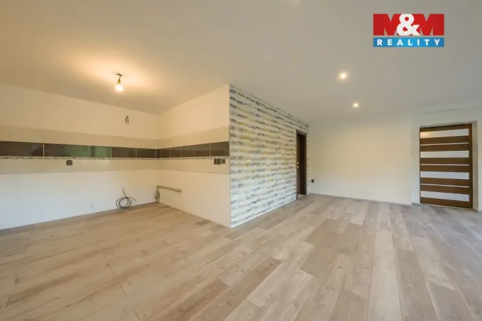 Prodej rodinného domu, Janov nad Nisou - Loučná nad Nisou, 340 m2