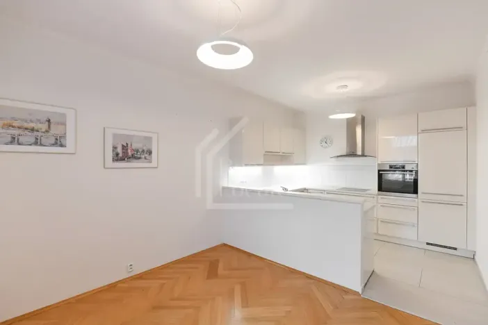 Pronájem bytu 4+1, Praha - Vinohrady, Belgická, 120 m2