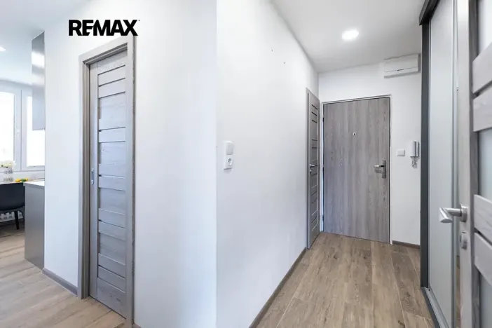 Prodej bytu 3+1, Jindřichův Hradec, sídliště Vajgar, 62 m2