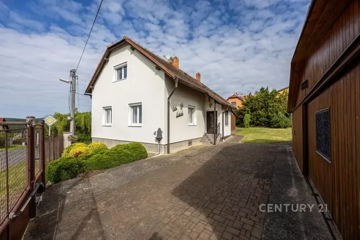 Prodej rodinného domu, Kublov, 180 m2