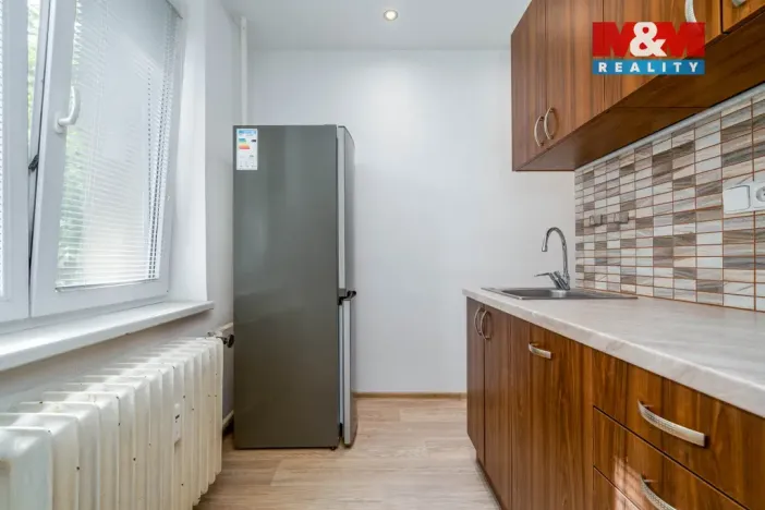 Prodej bytu 2+1, Pardubice - Zelené Předměstí, Benešovo náměstí, 53 m2