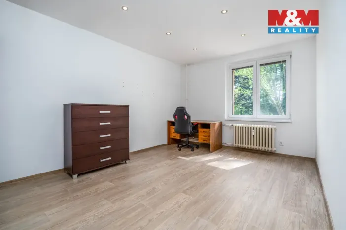 Prodej bytu 2+1, Pardubice - Zelené Předměstí, Benešovo náměstí, 53 m2