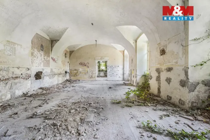 Prodej historického objektu, Zvoleněves, 5000 m2