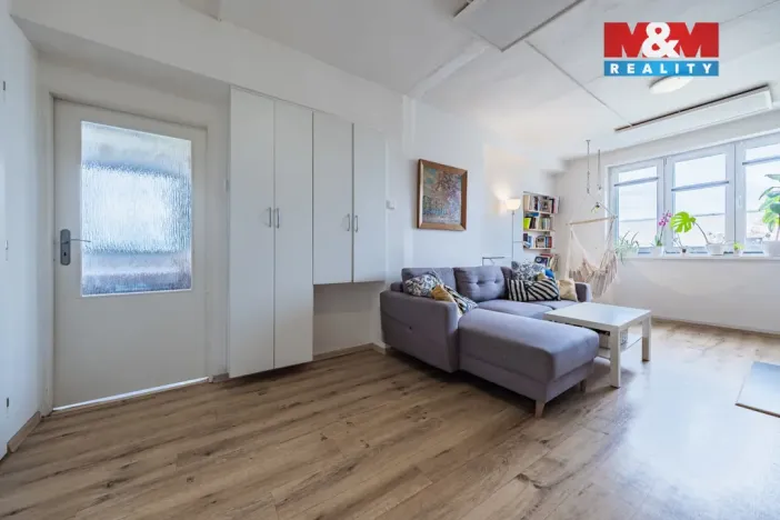 Prodej bytu 4+1, Větrušice, Jižní, 74 m2