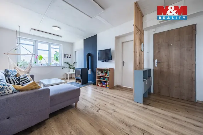 Prodej bytu 4+1, Větrušice, Jižní, 74 m2