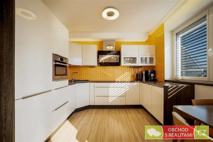 Prodej bytu 2+kk, Praha, Studnická, 73 m2