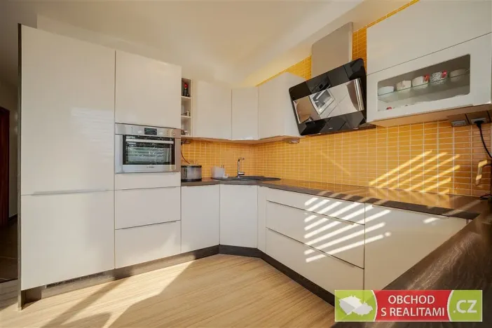 Prodej bytu 2+kk, Praha, Studnická, 73 m2
