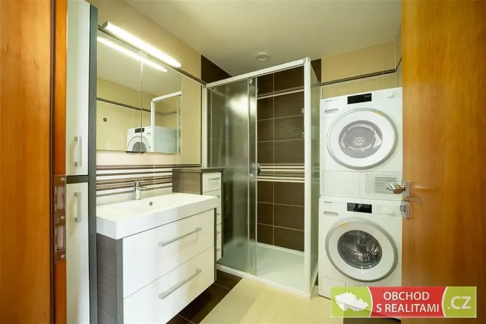 Prodej bytu 2+kk, Praha, Studnická, 73 m2