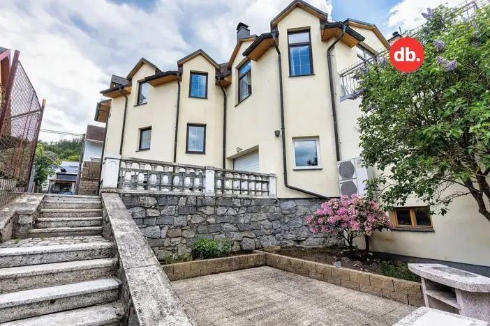 Prodej rodinného domu, Karlovy Vary, Krokova, 280 m2