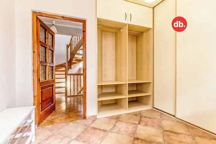 Prodej rodinného domu, Karlovy Vary, Krokova, 280 m2