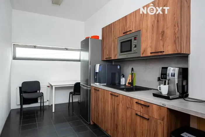 Pronájem kanceláře, Praha - Prosek, Prosecká, 28 m2