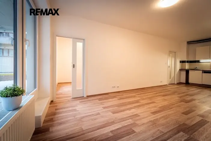 Pronájem bytu 2+kk, Brno, Přadlácká, 44 m2