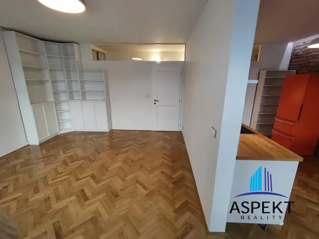 Pronájem bytu 2+1, Praha - Žižkov, Hartigova, 71 m2