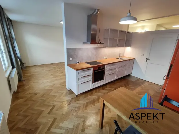 Pronájem bytu 2+1, Praha - Žižkov, Hartigova, 71 m2