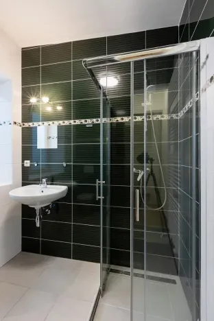 Pronájem bytu 1+kk, Praha - Malá Strana, Říční, 29 m2