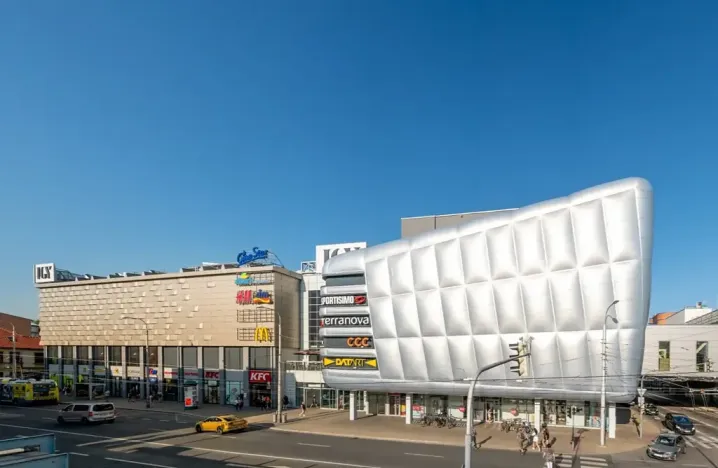 Pronájem kanceláře, České Budějovice, Pražská tř., 310 m2
