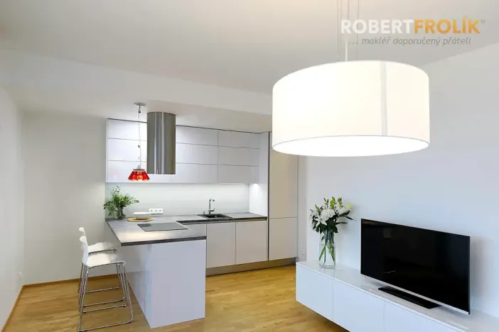 Pronájem bytu 2+kk, Praha - Liboc, Naardenská, 54 m2