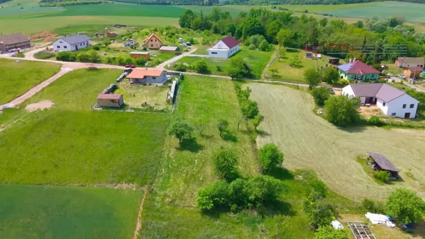 Prodej pozemku pro bydlení, Lužany, 1959 m2