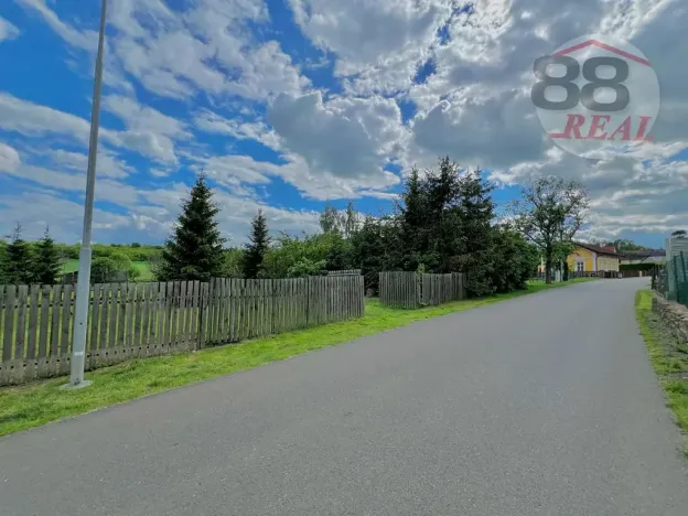 Prodej pozemku pro bydlení, Radonice, 1301 m2