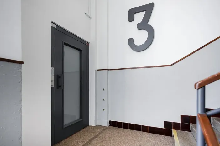 Pronájem kanceláře, Hradec Králové, Hořická, 130 m2